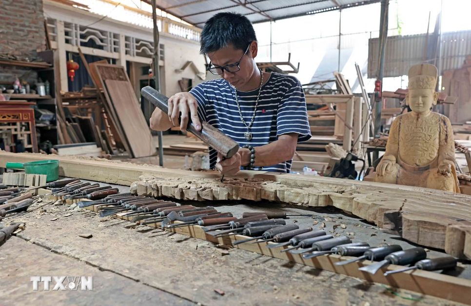 Bền bỉ ngàn năm làng nghề mỹ nghệ Sơn Đồng