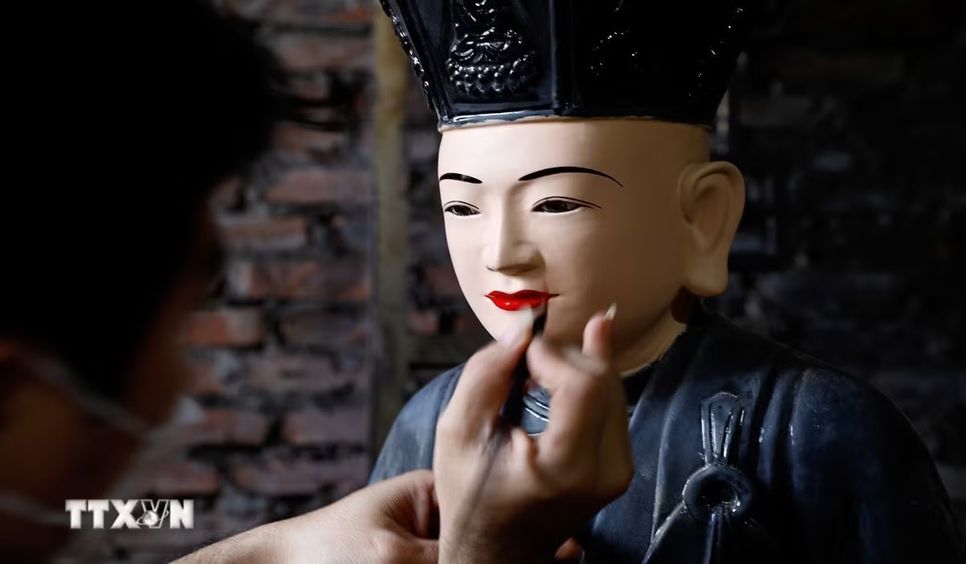Bền bỉ ngàn năm làng nghề mỹ nghệ Sơn Đồng