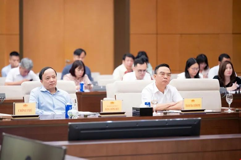 Cần có phụ cấp thỏa đáng cho cán bộ cấp xã