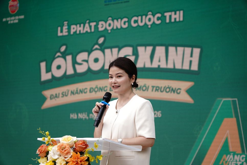 Bà Lê Thị Hoài Thương - đại diện Công ty TNHH Nestlé Việt Nam bày tỏ những giá trị và thói quen tốt được hình thành từ khi còn đi học sẽ theo các em suốt hành trình trưởng thành.