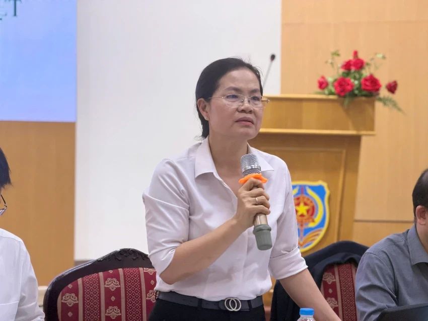 Giám đốc Sở Tư pháp TP.HCM Nguyễn Thị Hồng Hạnh phát biểu tại buổi làm việc. Ảnh: Trần Minh