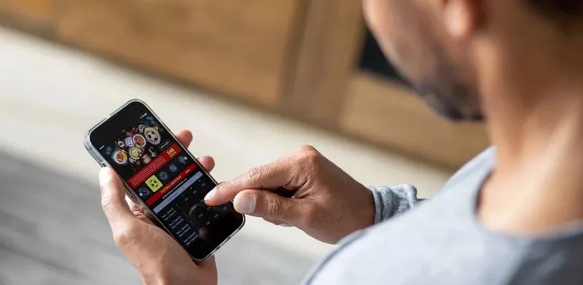 Các nhóm tội phạm lừa đảo, cờ bạc trực tuyến chuyển địa bàn sang Indonesia. Ảnh: AVAST BLOG
