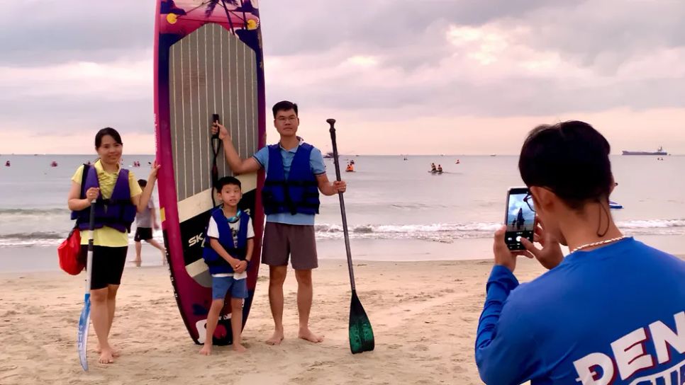 Nhiều gia đình cũng lựa chọn bộ môn SUP làm hoạt động gắn kết