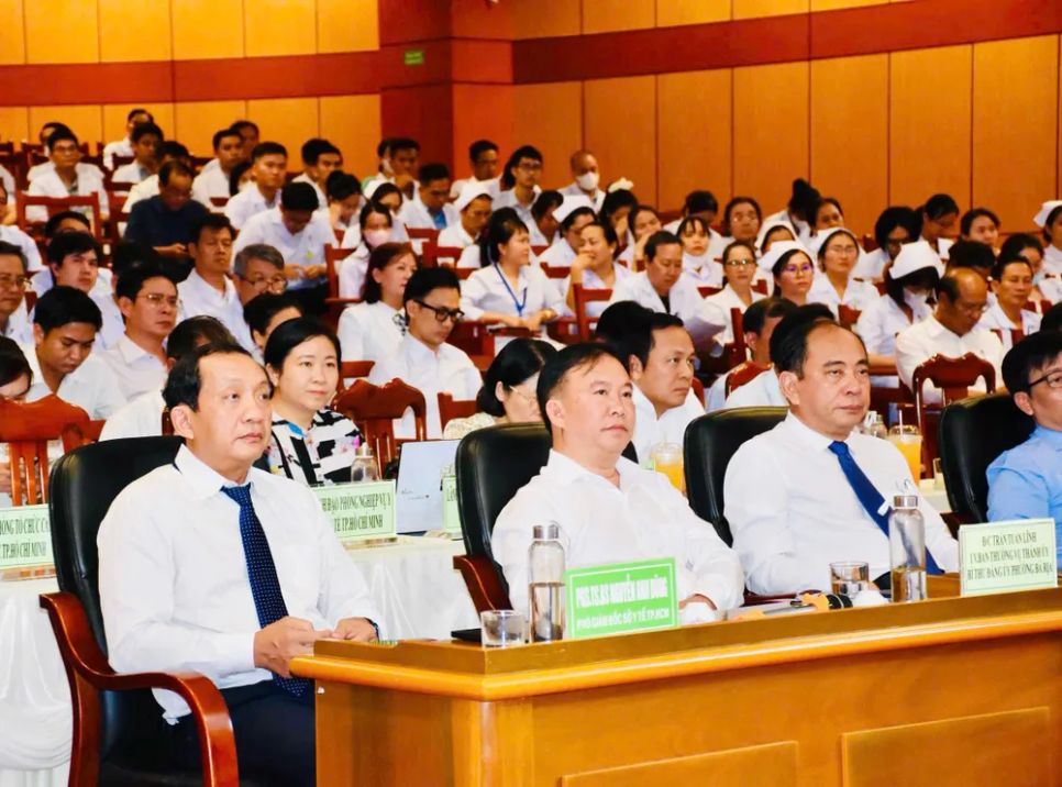 Các đại biểu dự lễ ký kết