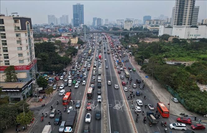 Bộ Xây dựng thông tin về kiến nghị kéo dài bảo hành đường bộ lên 10 năm. Ảnh: TTXVN