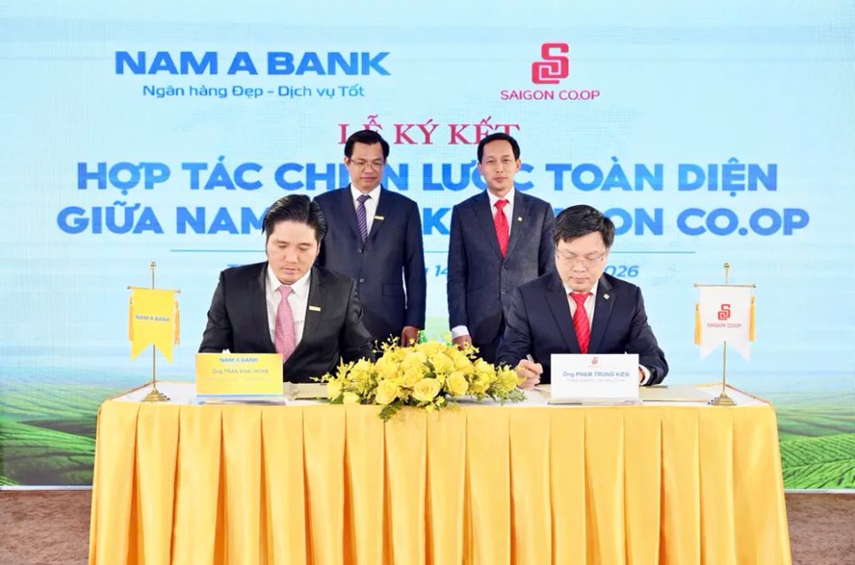 Đại diện Nam A Bank và Saigon Co.op ký kết thỏa thuận hợp tác chiến lược toàn diện