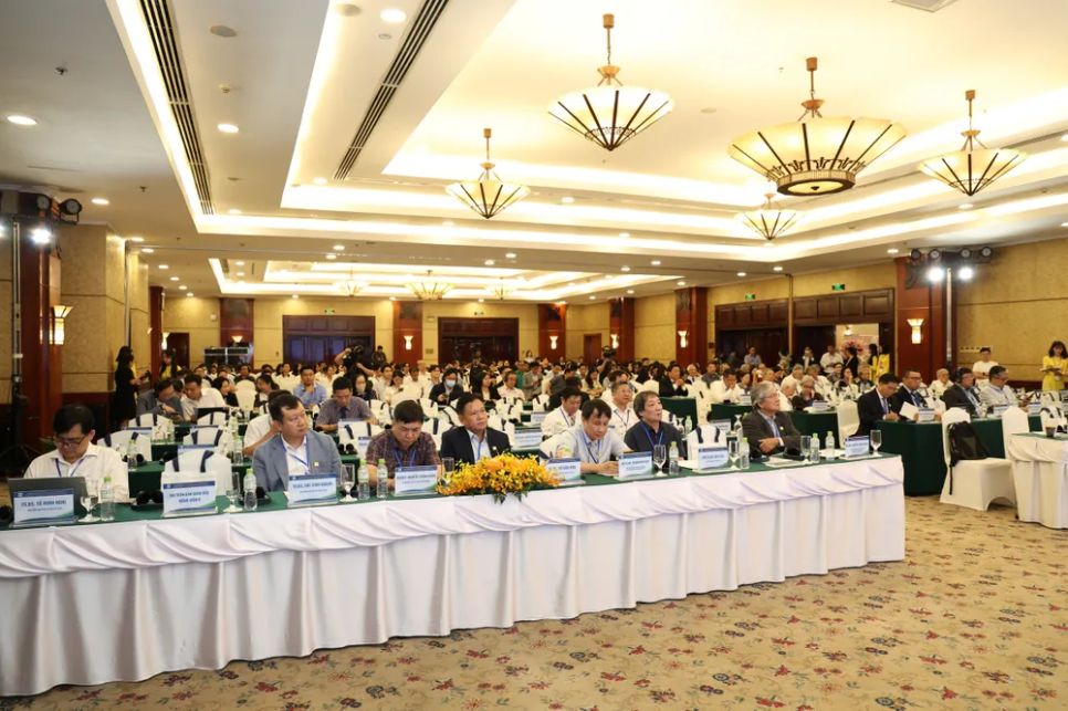 Các đại biểu tham dự hội nghị