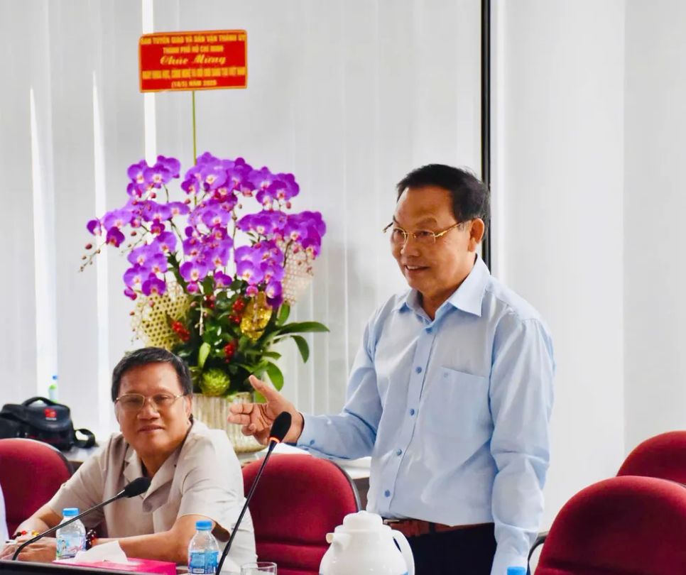 TS. Trương Thành Công xúc động trước sự quan tâm của lãnh đạo Ban Tuyên giáo và Dân vận Thành ủy TPHCM.