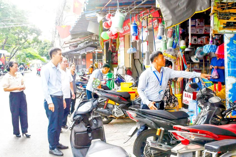TPHCM lập lại trật tự vỉa hè theo hướng bền vững 