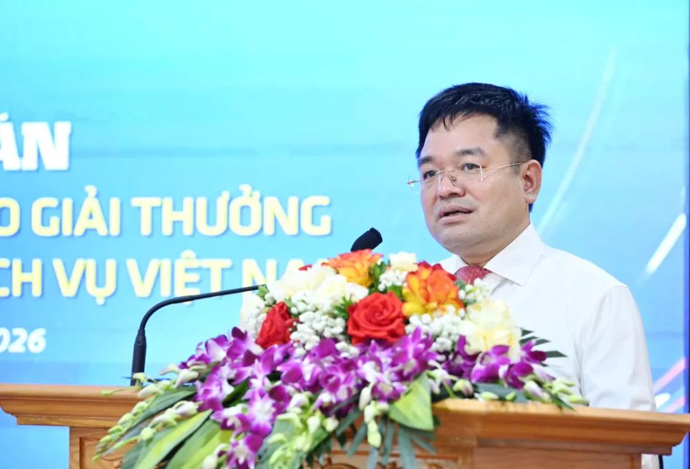 Đại diện ban tổ chức thông tin về giải thưởng