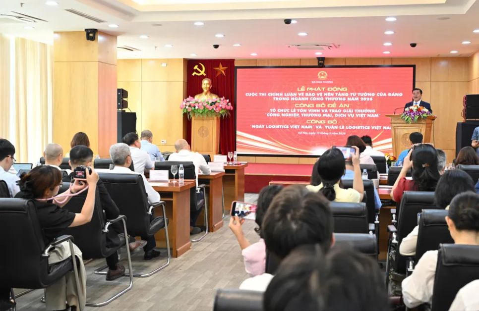 Quang cảnh tổ chức các sự kiện tại Bộ Công thương chiều 15-5