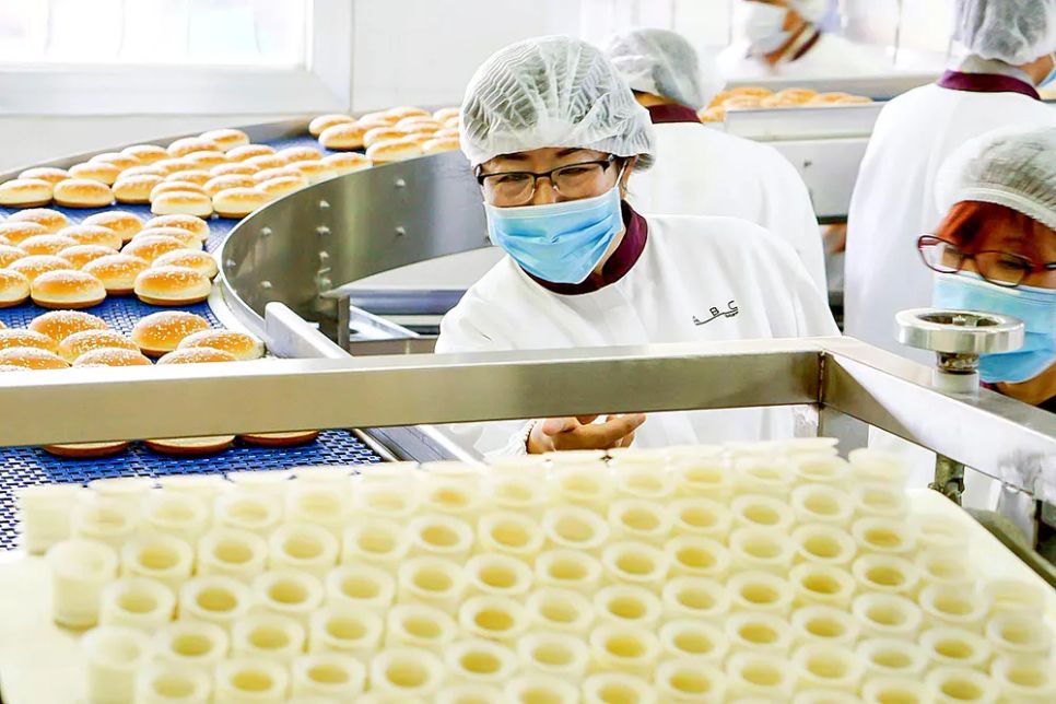 Dây chuyền sản xuất bánh tại Nhà máy ABC Bakery, phường An Lạc, TPHCM (ẢNH: HOÀNG HÙNG)