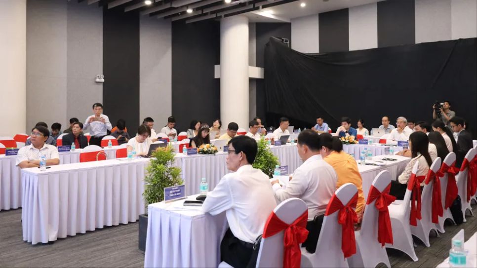 Các đại biểu dự hội thảo. Ảnh: CẨM NƯƠNG