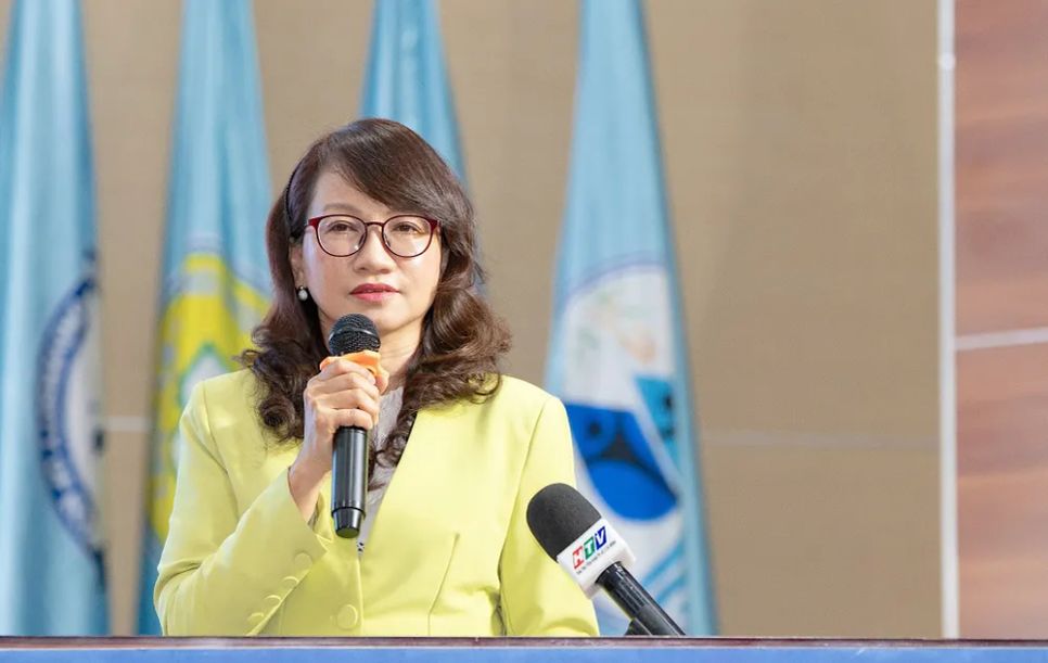 GS.TS Nguyễn Thị Thanh Mai, Giám đốc ĐHQG TPHCM phát biểu tại hội nghị. ẢNH QUANG HUY