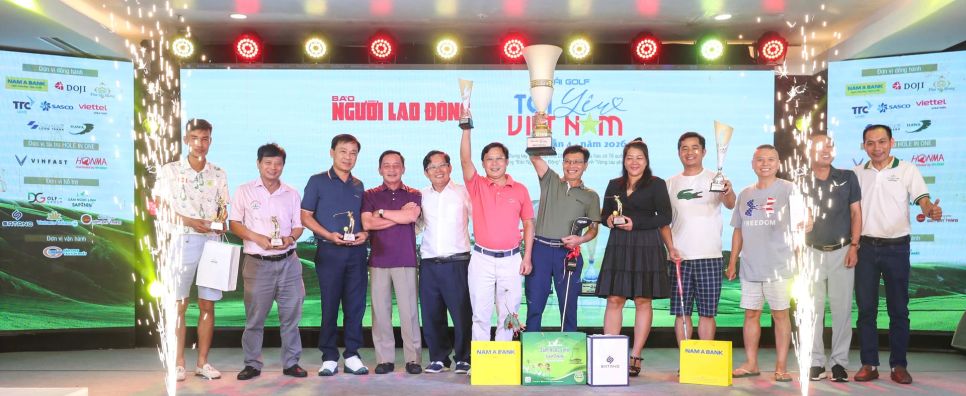 Các golfer đạt giải tại giải golf 