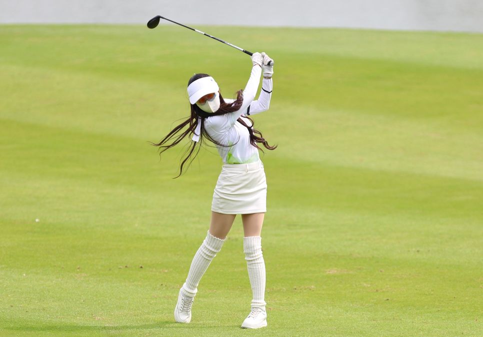 Hơn 20 golfer nữ tham gia tranh tài tại giải đấu năm nay, mang đến màu sắc mới cho giải đấu