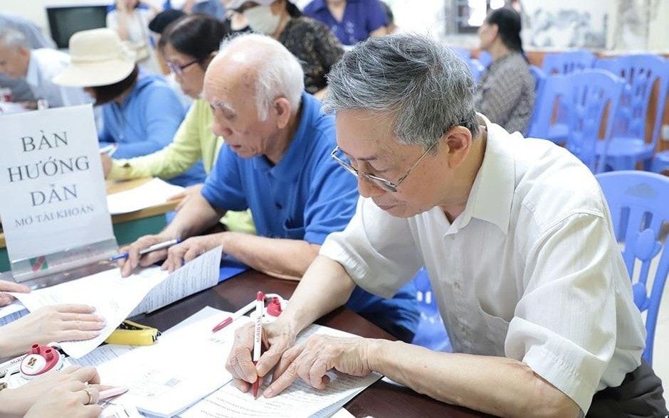 Lương hưu và trợ cấp tăng 8% từ 1/7