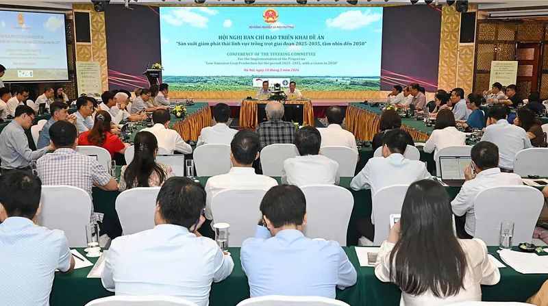 Quang cảnh hội nghị ngày 18-5. Ảnh: BẢO THẮNG