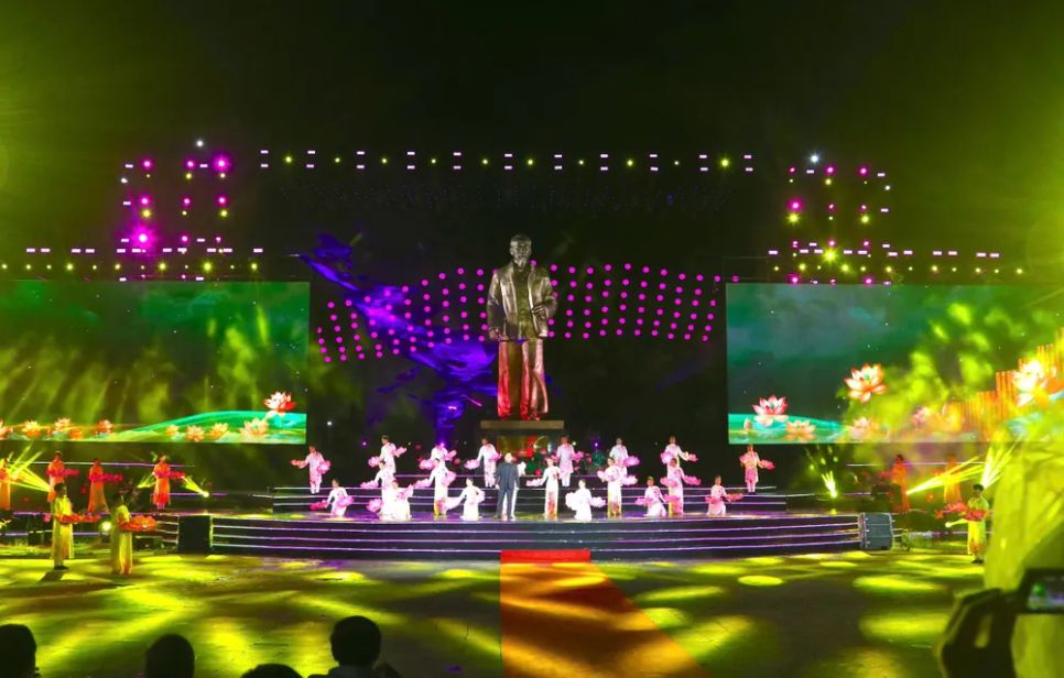 Khai mạc Lễ hội Làng Sen năm 2026