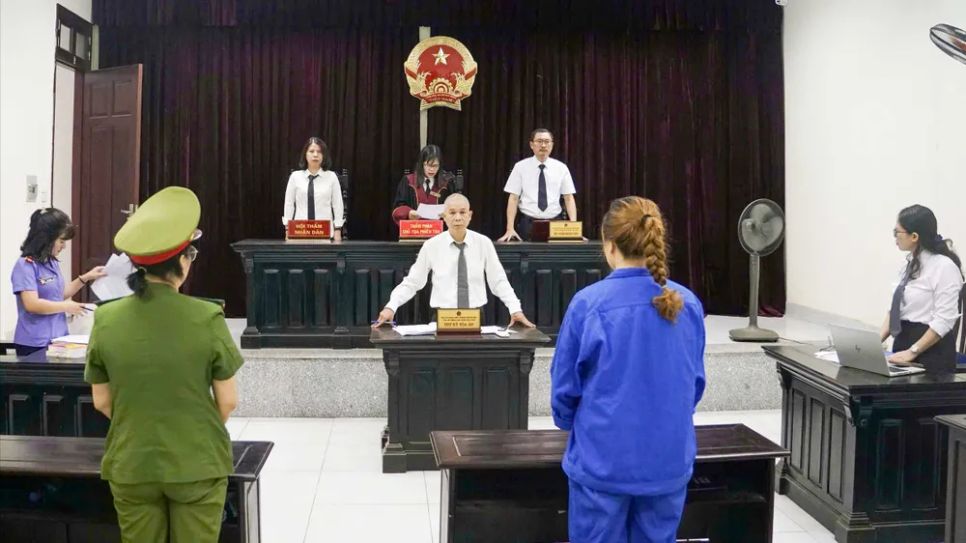 Quang cảnh phiên tòa. Ảnh: PHÙNG ANH