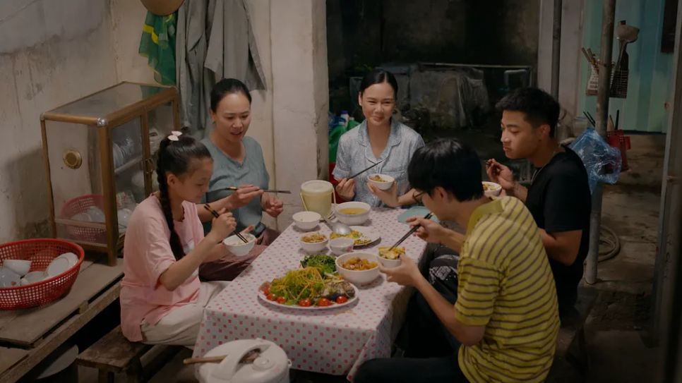 Những câu chuyện về áp lực thành tích, mối quan hệ gia đình, bè bạn của tuổi mới lớn được khai thác sâu. Ảnh: DƯƠNG NGUYỄN