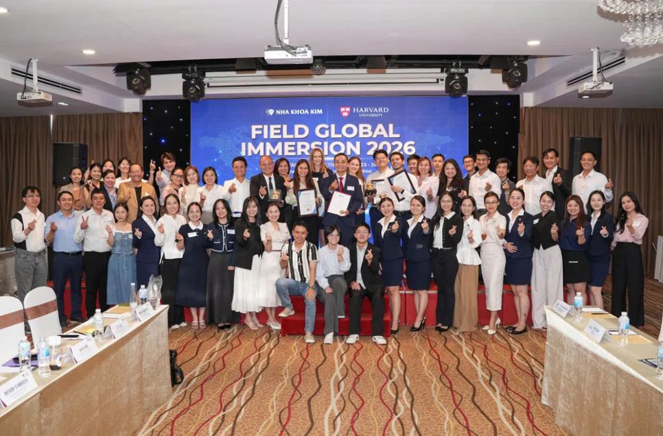 Học viên Harvard Business School tham gia phiên thảo luận trong khuôn khổ chương trình FIELD Global Immersion 2026 tại Nha Khoa Kim