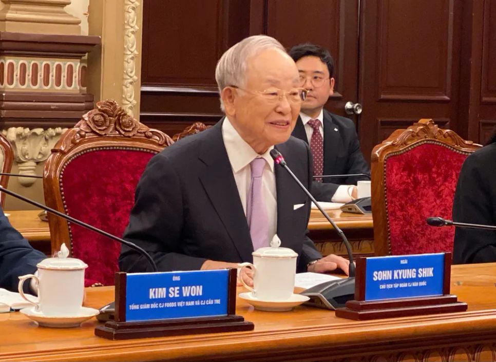 Ông Sohn Kyung Shik, Chủ tịch Tập đoàn CJ phát biểu tại buổi làm việc