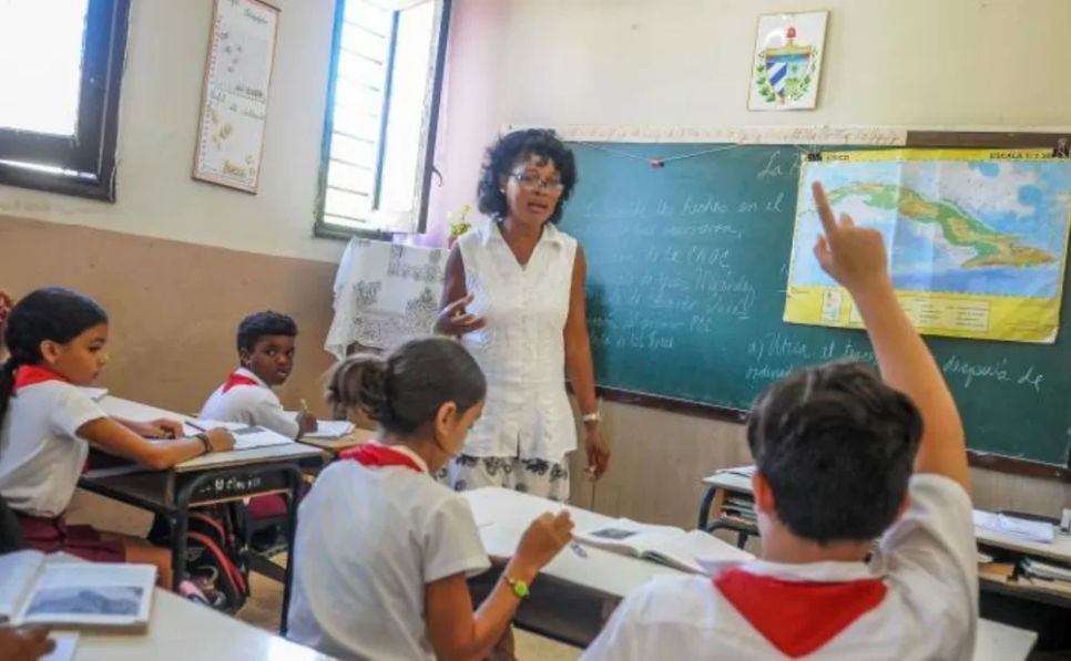Một lớp học ở Cuba. Ảnh: Grandma