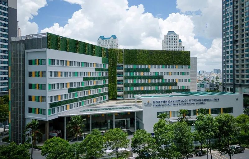 Vinmec Central Park được xây dựng trên khuôn viên rộng rãi với tổng số vốn đầu tư lớn.