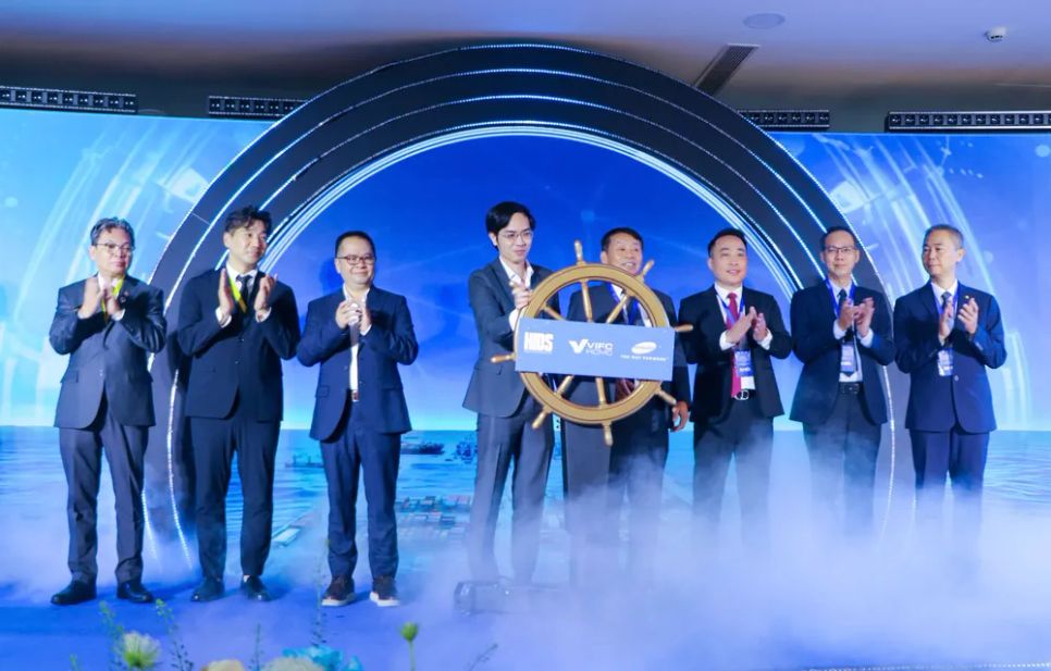 Nghi thức ra mắt Hệ sinh thái tài chính hàng hải. Ảnh: Thành Huy Nghi thức ra mắt Hệ sinh thái tài chính hàng hải. Ảnh: Thành Huy