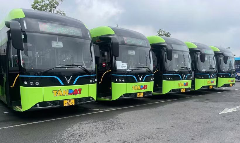 Hà Nội tiếp tục thay thế thêm 2 tuyến sang xe buýt điện