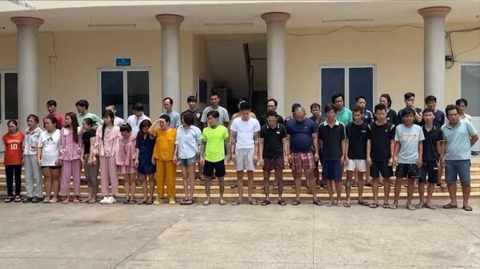Các đối tượng tại cơ quan công an