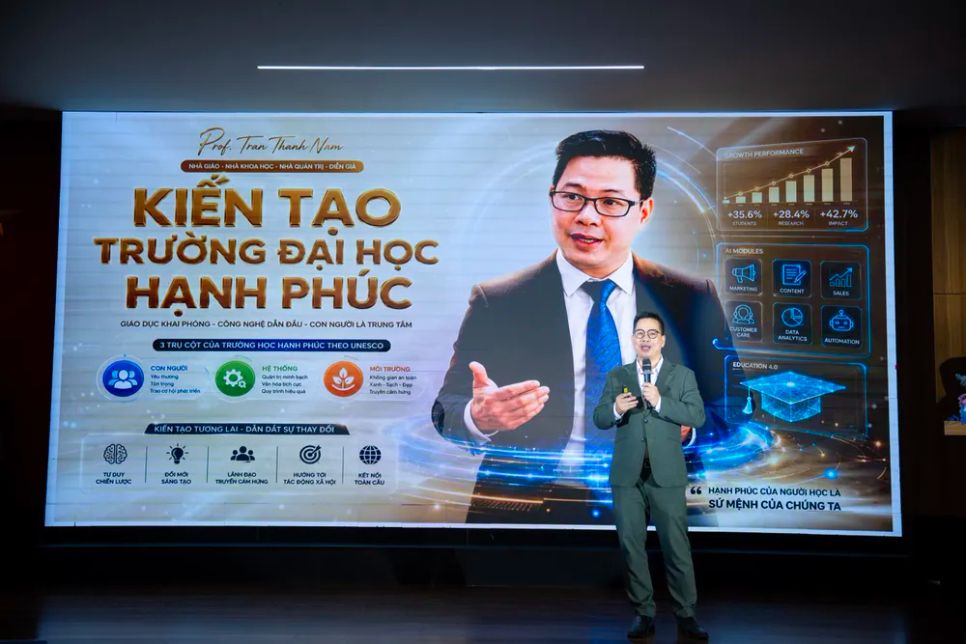 PGS -TS Trần Thành Nam, Phó Hiệu trưởng Trường Đại học Giáo dục, Đại học Quốc gia Hà Nội phát biểu tại hội thảo