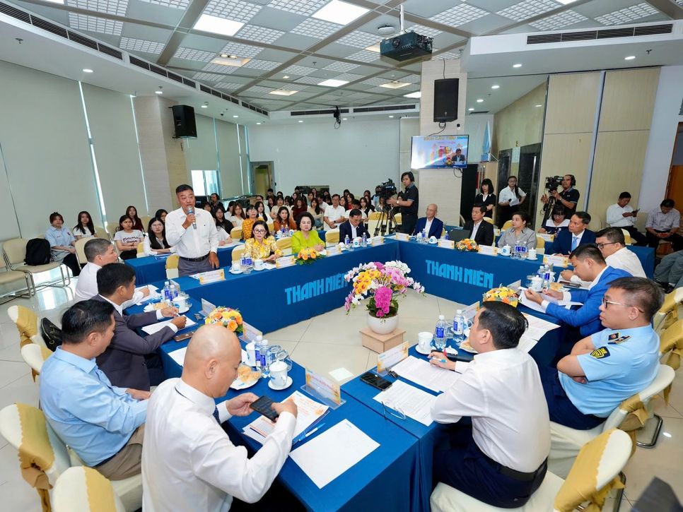 Toàn cảnh hội thảo