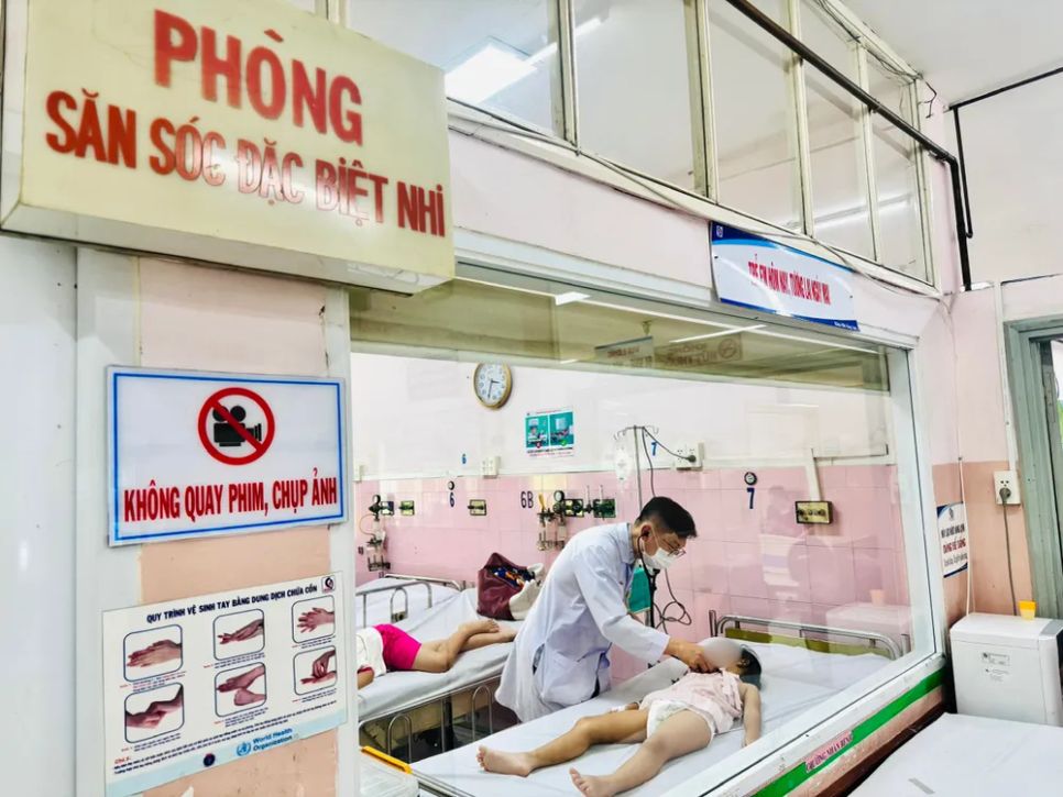 TPHCM kiểm tra ATTP bếp ăn, 30% cơ sở 'mất tích'