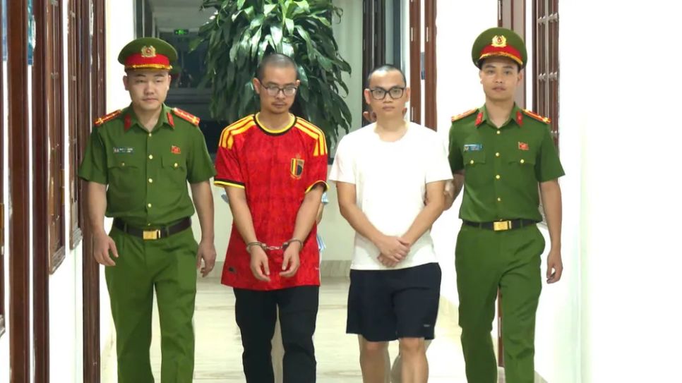 Triệt phá đường dây buôn lậu xe điện ba bánh xuyên biên giới