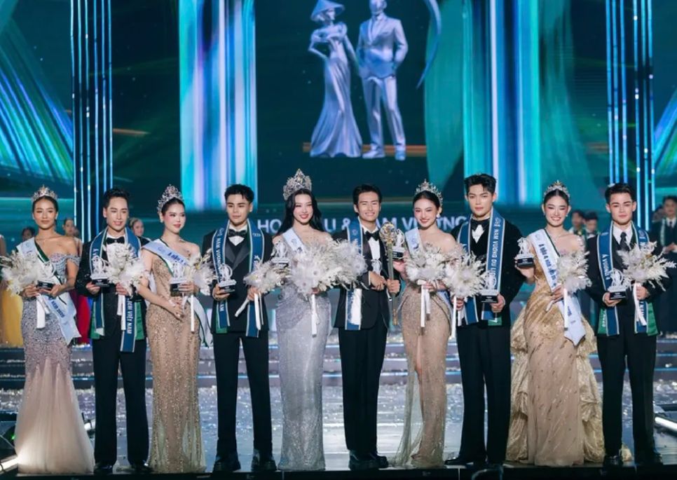 Top 5 Hoa hậu - Nam vương Du lịch Việt Nam 2026 ở bảng nam và nữ. Ảnh: KIẾNG CẬN TEAM