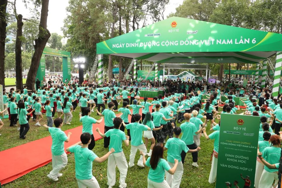 Các đội chơi vận động tập thể, lan tỏa thông điệp sống khỏe tới cộng đồng