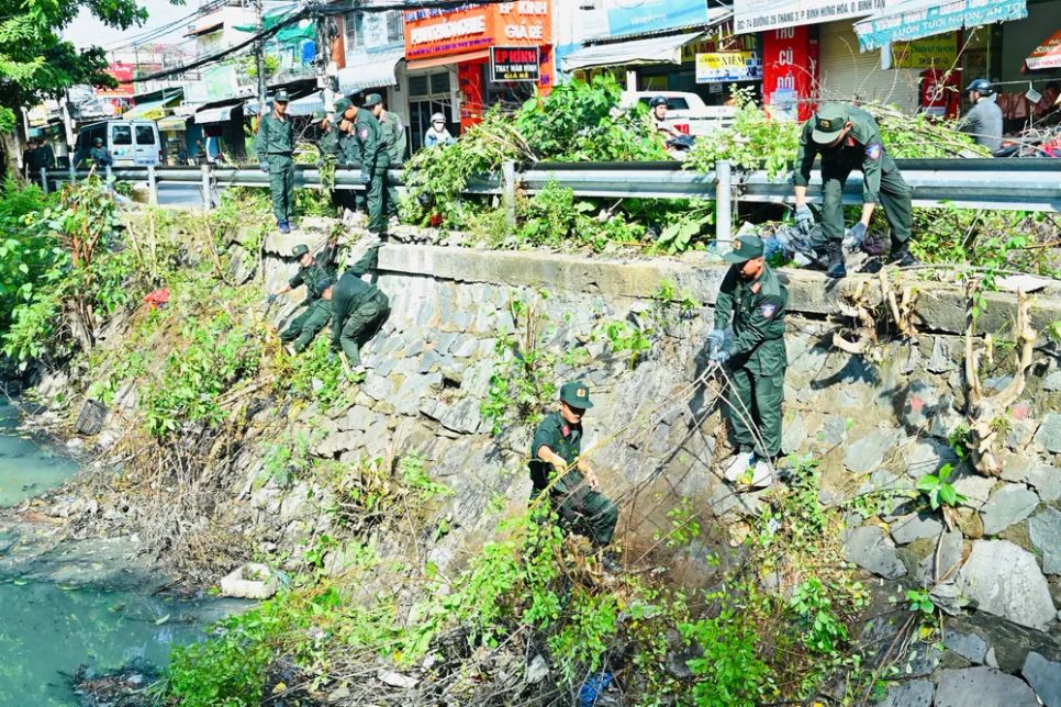 Chung tay xây dựng TPHCM xanh, sạch, đẹp