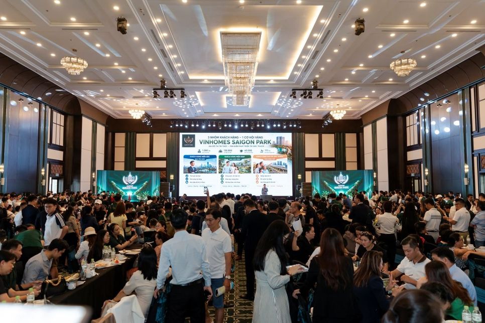 Sự kiện “Mảnh ghép hoàn hảo - Khởi tạo trung tâm mới Tây Bắc TP.HCM” thu hút hơn 2.000 khách tham dự