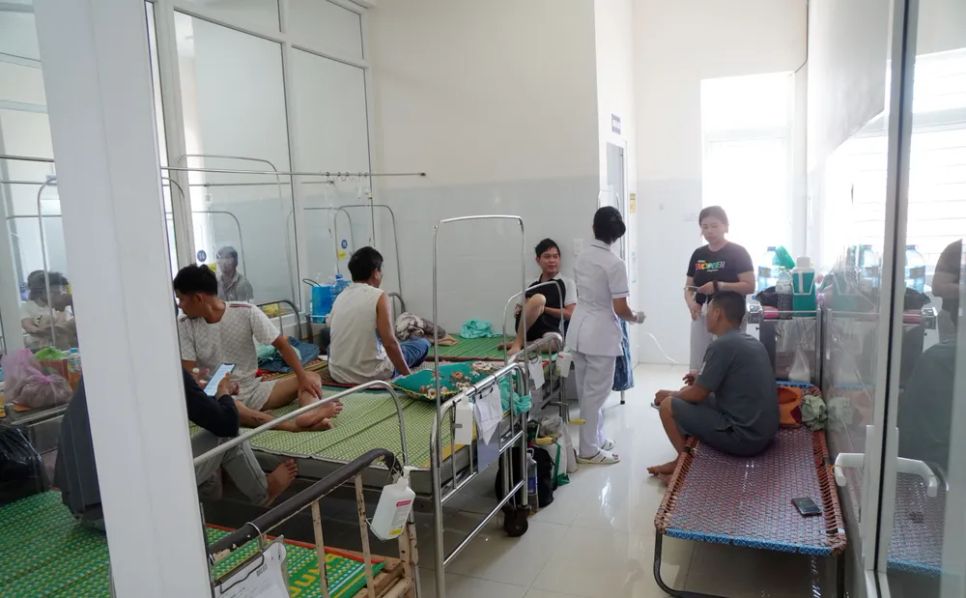75 ca nhập viện do ăn bánh mì ở Gia Lai