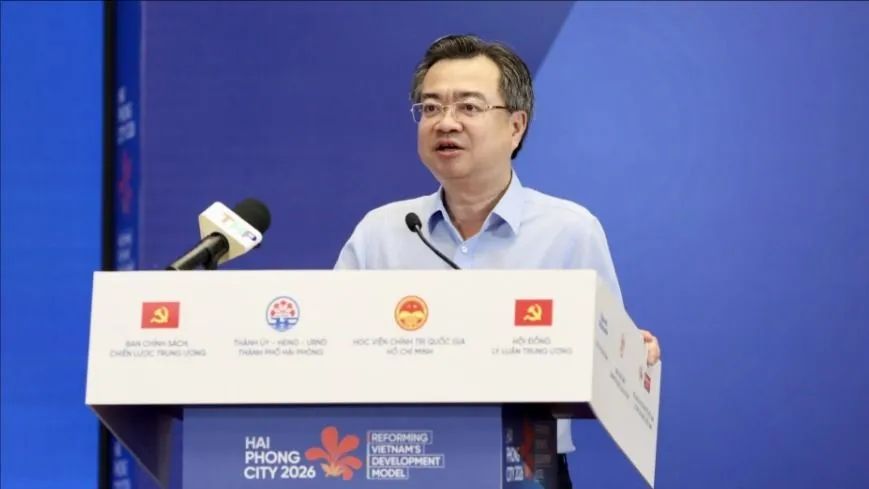 Đồng chí Nguyễn Thanh Nghị, Trưởng Ban Chính sách, Chiến lược Trung ương phát biểu khai mạc hội thảo. Ảnh: CẨM HÀ