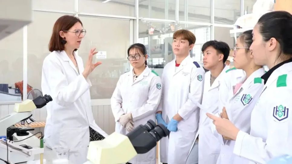Thu hút nhân tài bằng chính sách linh hoạt, minh bạch 