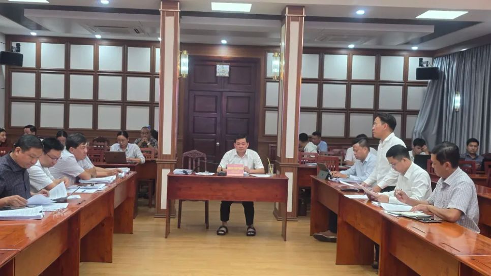 Đại diện chủ đầu tư dự án 119 Phổ Quang báo cáo tại buổi làm việc