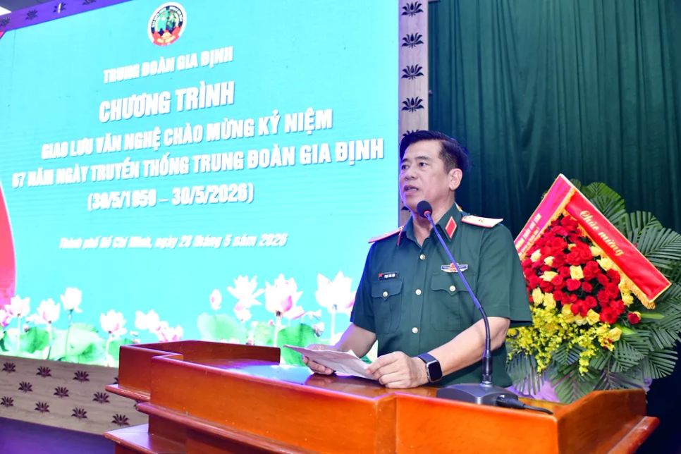 Thiếu tướng Phạm Văn Rậm phát biểu động viên cán bộ, chiến sĩ. Ảnh: HỮU TÂN