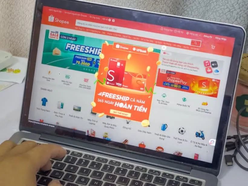 Bộ Công Thương rà soát chính sách thu phí của các sàn thương mại Bộ Công Thương rà soát chính sách thu phí của các sàn thương mại