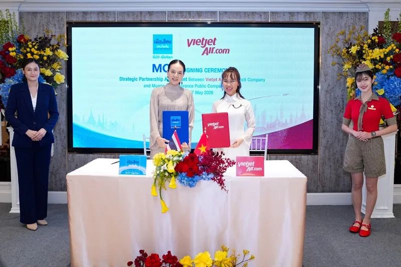 Madam Pang và TS. Nguyễn Thị Phương Thảo đồng hành vì bóng đá Madam Pang và TS. Nguyễn Thị Phương Thảo đồng hành vì bóng đá