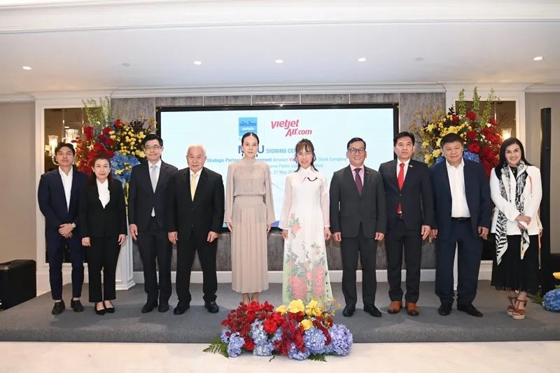 Vietjet và Muang Thai Insurance hợp tác chiến lược nhằm thúc đẩy các hoạt động thể thao, văn hóa và phát triển cộng đồng giữa Việt Nam, Thái Lan và khu vực, thế giới. Vietjet và Muang Thai Insurance hợp tác chiến lược nhằm thúc đẩy các hoạt động thể thao, văn hóa và phát triển cộng đồng giữa Việt Nam, Thái Lan và khu vực, thế giới.