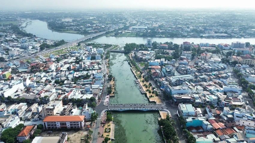 Bộ Tài chính đề xuất cơ chế đặc thù để xử lý nhanh nhà, đất dôi dư. Ảnh: Huỳnh Du