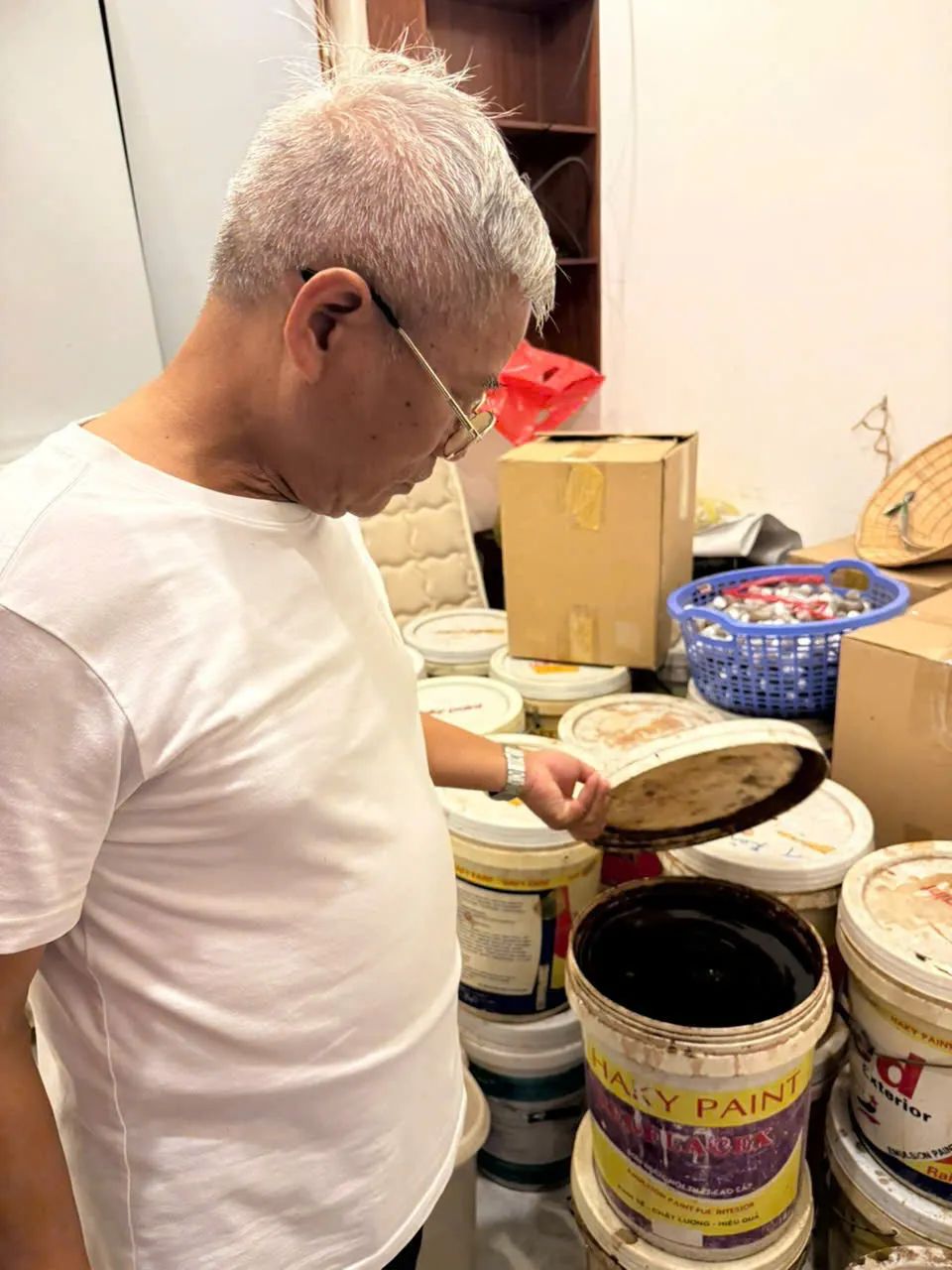 TPHCM: Bắt 2 chủ cơ sở sản xuất, buôn bán thuốc đông dược cấm lưu hành
